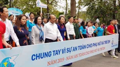 Thủ tướng ta đang moon pazum têy zư lêy rau liêm crêê ha pân đil lâng p’niên