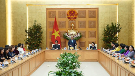 Thủ tướng lum mặt apêê pân đil doanh nhân tr’haanh bhlâng