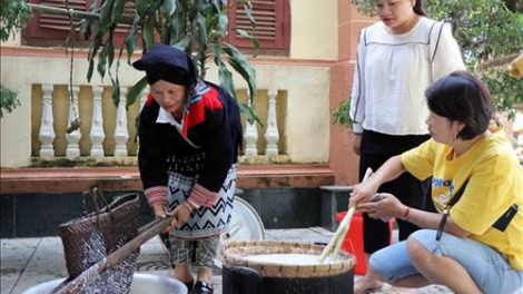 Lươt lêy rau chr’năp pr’hay văn hoá đhanuôr Dao