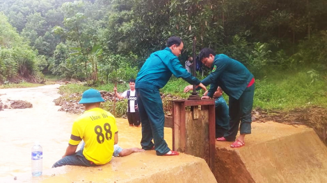 Chr’hoong Đông Giang – Quảng Nam: Pa zay pa liêm tu đác ch’ngaach đoọng ha đhanuôr đươi dua