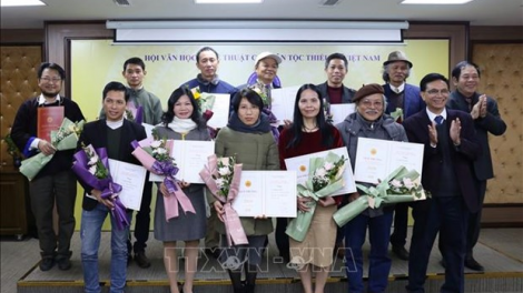 50 bh’nơơn bh’rợ bơơn ta cher đoọng cha ner Văn học nghệ thuật zập acoon coh Việt Nam 2020