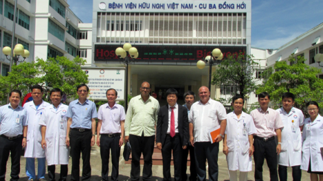 Cu-ba zup zooi Quảng Bình bhrợ têng bh’rợ bác sĩ pr’loọng đong
