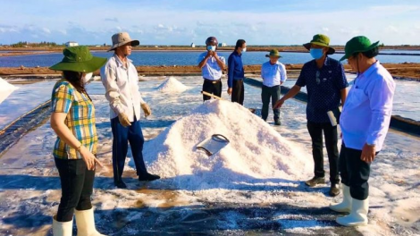 Bạc Liêu: Pleng p’răng đanh đươnh, đhanuôr bhrợ bhooh bơơn hân noo bấc