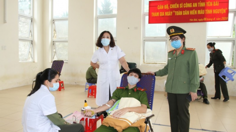 Cán bộ, chiến sĩ Công an tỉnh Yên Bái cher đoọng lâh 140 đơn vị a ham