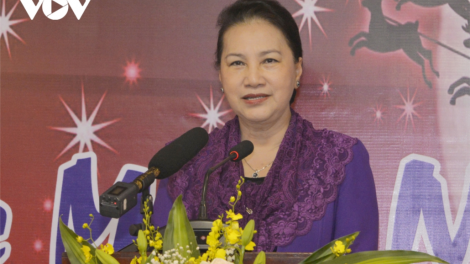Chủ tịch Quốc hội hơnh déh Giáng sinh Chính toà Tổng giáo phận Huế