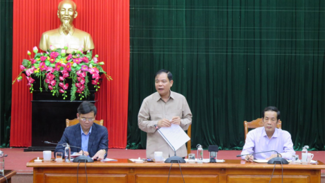 Quảng Bình lêy cha mêết cha groong đhí a’muốt