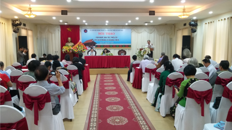 Văn học nghệ thuật zâp acoon cóh Việt Nam pa dưr dal pr’ắt bh’rợ t’mêê