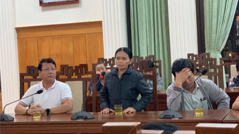 Chơơc lêy ma nưih bil tich coh Rào Trăng 3:  Ma nưih đong apêê bil tic kiêng bhrợ têng cr’chăl 4