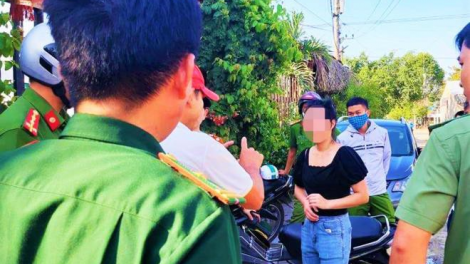 Quảng Nam khởi tổ tu bhiêc “ Bhrợ têng, xay moon đoọng ma nưih n’lơơng moot căh câ ăt coh Việt Nam lêt xa nay” lâng “ pay đoọng pa hêl loom”