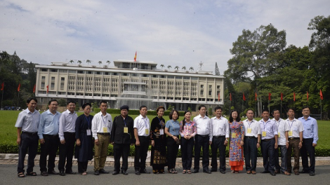 103 t’cooh bhươl, trưởng cr’noon tr’haanh bhlầng âng apêê tỉnh đăh Bắc bắt hương đhị Bến Nhà Rồng