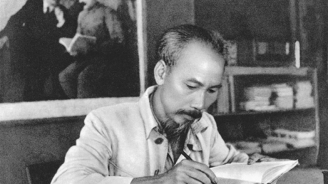 T’hước tước 130 c’moo t’ngay Chủ tịch Hồ Chí Minh n’niên: Bác Hồ coh loom âng đhanuôr Ai Cập
