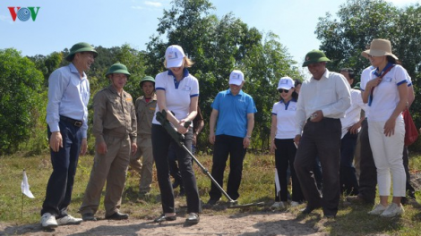 Pa zưm pa liêm rau bom mìn đớc lơi đhị tỉnh Quảng Bình