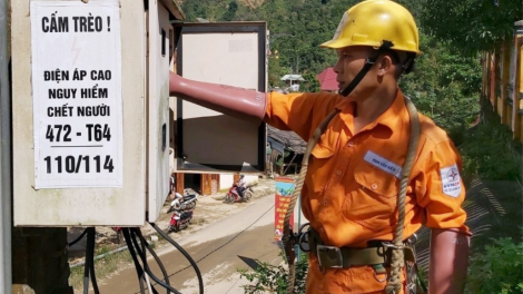 Chr’val Phước Thành, chr’hoong Phước Sơn vêy điện xang k’noọ muy c’xêê crêê ta k’đoong