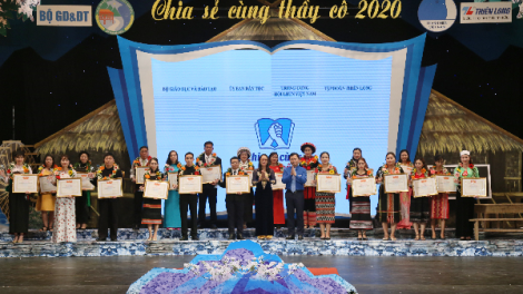 Trưởng Ban Tuyên giáo Trung ương Võ Văn Thưởng pâh bh’rợ: Ting tr’pac đh’rưah lâng apêê thầy cô c’moo 2020