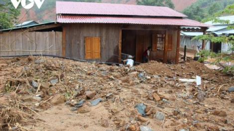K’rong  bhrợ đong ăt ha đha nuôr da ding ca coong Quảng Nam l’lăm Tết nguyên đán