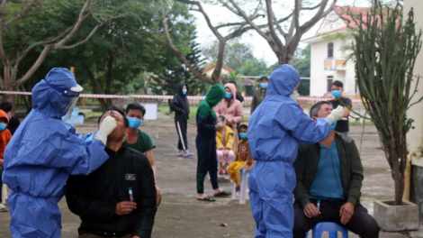 Pa xoọng 17 tình nguyện viên tợơp tiêm vaccine Covid-19 Việt Nam