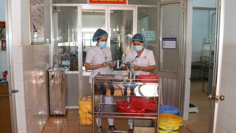 Apêê tỉnh Tây Nguyên: Ơy đoọng ặt lalay cơnh lâng apêê chô tợơ Bệnh viện Bạch Mai