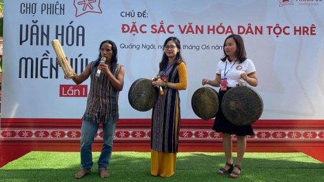 Chợ phiên văn hoá da ding ca coong Quảng Ngãi g’luh I