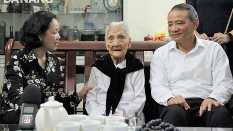 P’căn Trương Thị Mai lưm pr’loọng đông chính sách đhị Đà Nẵng