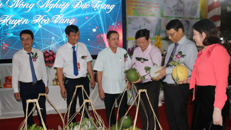 Hội chợ Nông nghiệp Hoà Vang- Năc bêl liêm crêê đoọng giao lưu, pa têệt chêêc zr’lụ pa câl đoọng ha chr’noh chr’bêệt, bh’năn băn