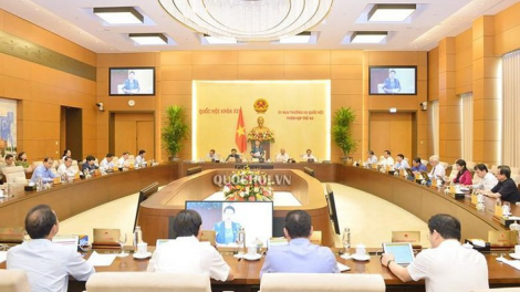 Tơơp bhrợ pr’hop 47 âng Ủy ban Thường vụ Quốc hội