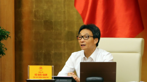 Hop ban K’đhơợng xay k’tiêc k’ruung zêl lâng cha groong pr’luh c’ray Covid-19: ma mông đh’rưah yêm têêm lâng pr’luh cr’ay coh bêl đương kia vaccine