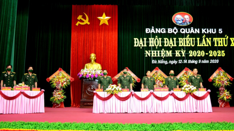 Tơơp bhrợ Đại hội Đảng bộ Quân khu 5 g’luh X