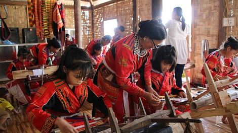 Căh ngai choom ta lơi n’đăh hoọng