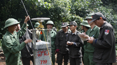 C’bhuh đoàn kết lươt ch’mêêt lêy c’noong k’tiêc đhị p’têêt pa zum bh’rợ ăt ma mông quân lâng đha nuôr zr’lụ c’noong k’tiêc Quảng Nam