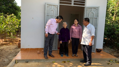 Năc đhêêng 1000 đồng, choh đhr’nong đong ha ma nưih đha rưt