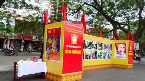 Bâc bh’rợ tr’nêng haanh deh 130 c’moo t’ngay n’niên âng Chủ tịch Hồ Chí Minh
