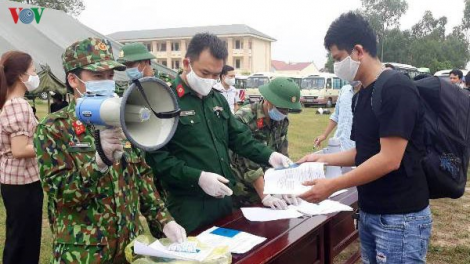 Quảng Bình: Pa đanh đợ t’ngay ăt la lay, pay pr’đhang pazêng manuyh vêy ta đoọng ăt la lay
