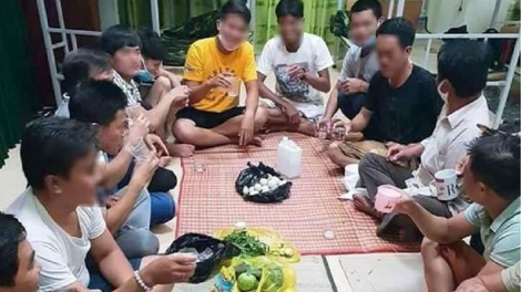 Quảng Bình: Toom c’bhuh manuyh cha cha a ộm coh zr’lụ đoọng ăt la lay
