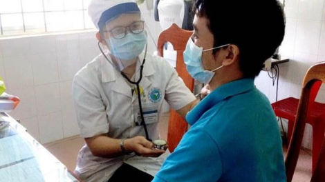 Cr’noọ cr’niêng âng ađoo pân đil bác sỹ manuyh Mạ