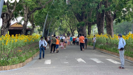 Thừa Thiên Huế: Apêê bh’rợ bhiêc bhan, đhr’niêng tôn giáo, xay xơ,… vêy rach bhrợ têng cơnh c’xu tơợ 0h t’ngay 12/9