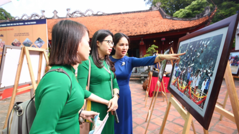 Triển lãm cha nụp “ Hà Nội coh loom cu” c’moo 2020: Vêy muy Hà Nội bâc pr’hoọm