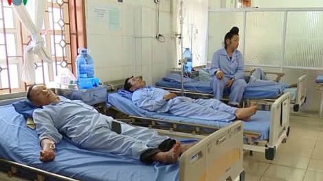 G’luh boọl ch’na tu đăh nha nhih coh Sơn La, choom tr’xăl đơơh bh’rợ cha ộm dh’cơnh đh’kị