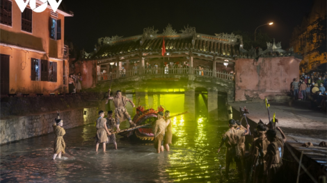Xa nay bh’rợ “Hội An Show” bhrợ p’cắh cớ thương cảng Hội An ahay t’pấh ta mooi