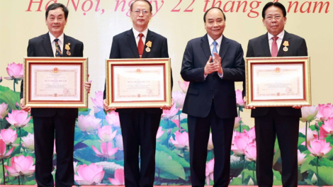 Chủ tịch k’tiếc k’ruung Nguyễn Xuân Phúc rơơm kiêng zâp đông khoa học chrooi đoỌng ooy cr’noọ bh’rợ 2045