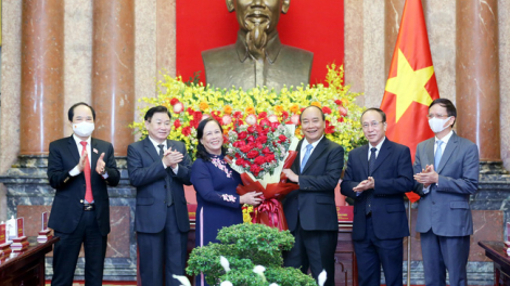 Chủ tịch k’tiêc k’ruung Nguyễn Xuân Phúc: Ma nưih t’cooh t’ha tỵ  năc râu chr’năp âng k’tiêc k’ruung