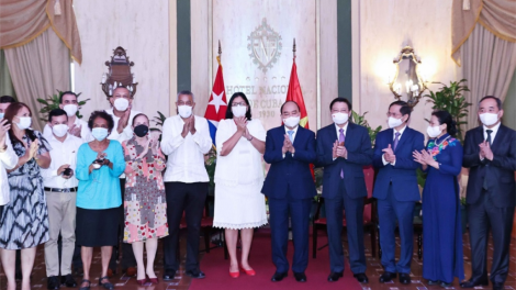 Chủ tịch k’tiêc k’ruung: Việt Nam ta luôn lươt đh’rưah lâng Cuba đhi noo