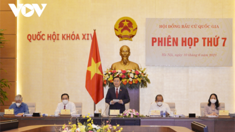 Chủ tịch Quốc hội k’đhơợng bhrợ pr’hop 7 âng Hội đồng bầu cử k’tiêc k’ruung