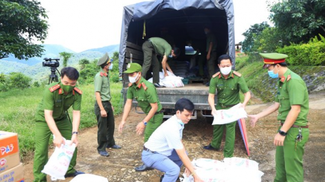 Zooi đoọng ch’na đh’năh ha c’bhuh vũ trang lâng đha nuôr k’tiêc k’ruung pr’zơc Lào