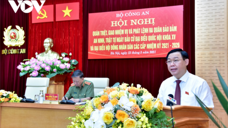 Chủ tịch Quốc hội: Pa dưr xa nay bh’rợ bha lâng âng lực lượng vũ trang coh bh’rợ zư lêy t’ngay bầu cử