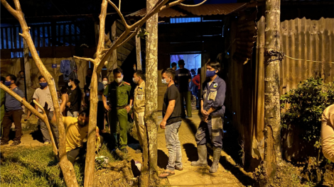Chr’hoong Phước Sơn, tỉnh Quảng Nam: Bhrêy tăh coh boọng bhrợ vàng, muy cha nắc bhrợ têng vàng căh dzợ ma mông