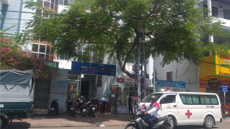 Khánh Hòa: Trung tâm ch’mêêt lêy pr’luh cr’ay bơơn đoọng bhrợ têng bh’rợ xét nghiệm SARS-CoV-2.