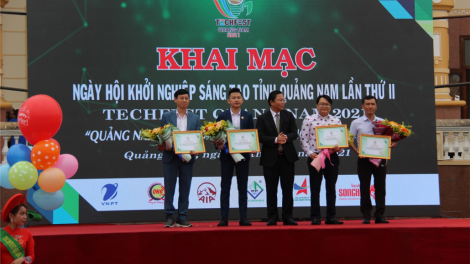 Tợơp  bhrợ t’ngay bhiệc bhan bhrợ têng cha cơnh t’mêê Quảng Nam g’luh II