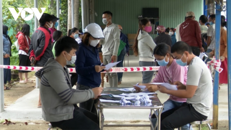 Quảng Nam: Trường Dân tộc bán trú đhị chr’hoong da ding ca coong Phước Sơn 22 học sinh crêê bọo Covid-19, trường vaih nắc đhị ặt pa tuông
