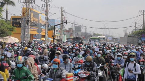 Lọong 4 p’loọng hầm coh c’lâng bhlầng 1 zooi đhanuôr đăh Nam lướt xe máy chô ooy vel đong