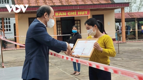 Quảng Bình: Hơnh déh, p’too p’zương cô lâng trò bhrợ liêm xang lớp học cóh zr’lụ ặt pa tuông pazưm